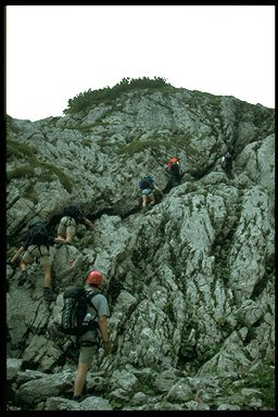 Freies Klettergelände nach dem ersten Klettersteigstück